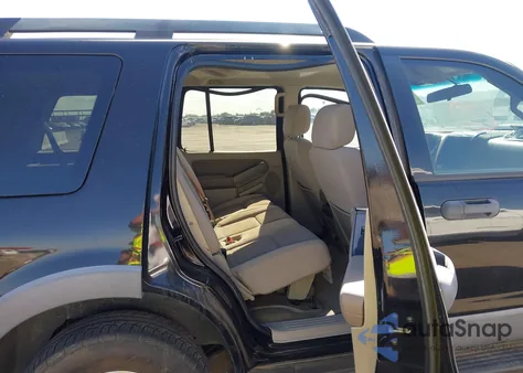 2006 Ford Explorer Xlt из США, поврежденный, VIN 1FMEU63E06UB48778